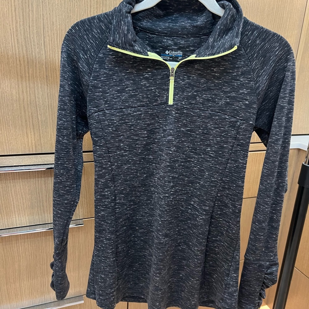 Columbia grey pullover zip up